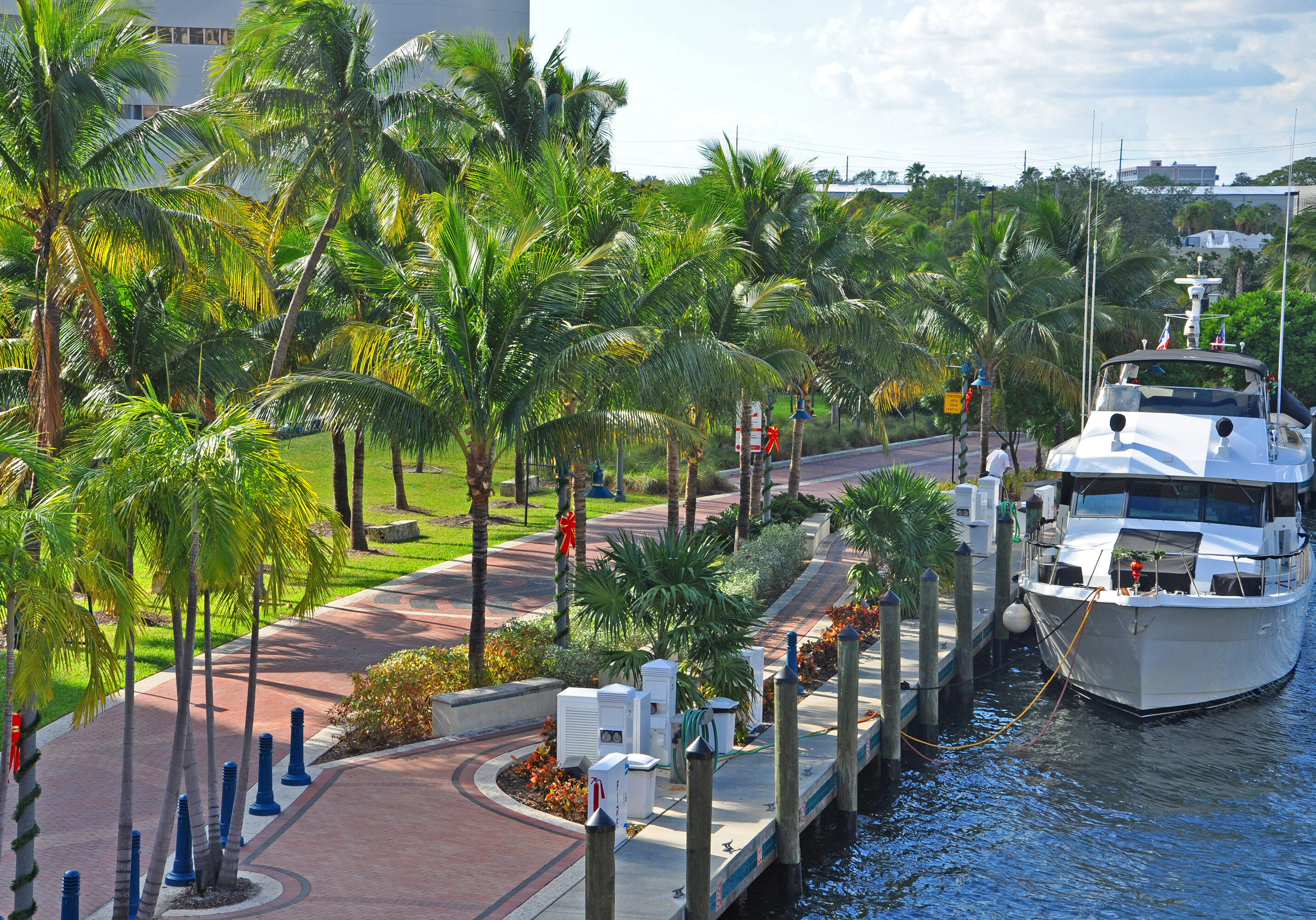 bigstock-Fort-Lauderdale-New-River-Is-I-291465160.jpg